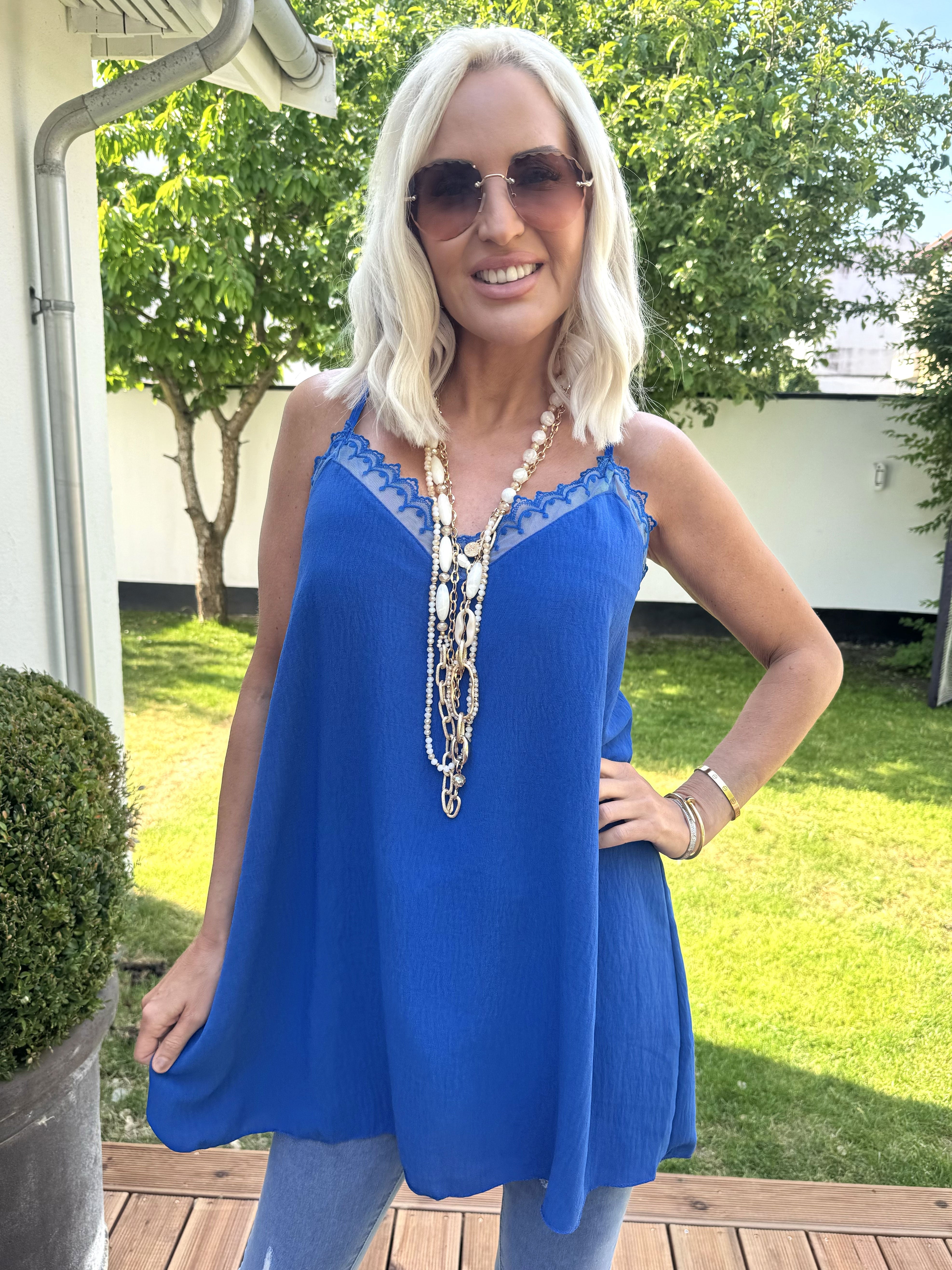 Viktoria - Topp i viskos med spetskant